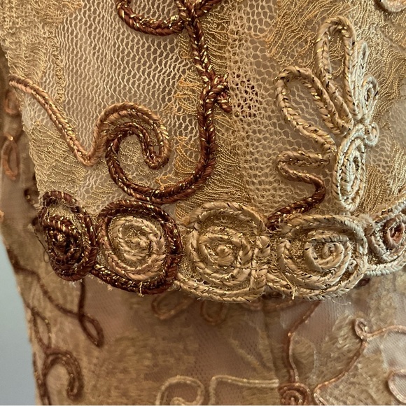 Watters and Watters Mother of the Bride Metallic Floral Embroidered Jacket - Picture 8 of 16